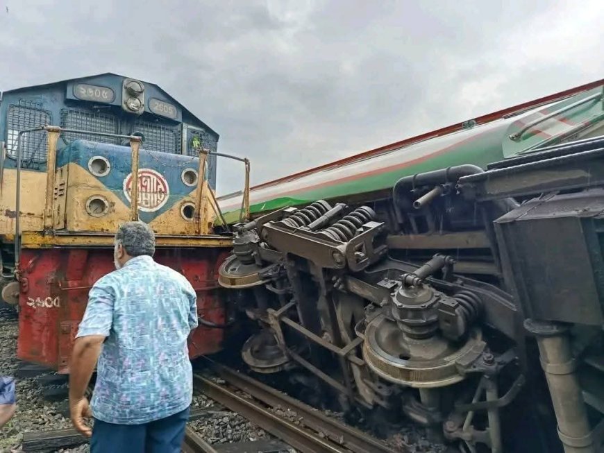 লালমনিরহাটে দুই ট্রেনের মুখোমুখি সংঘর্ষ